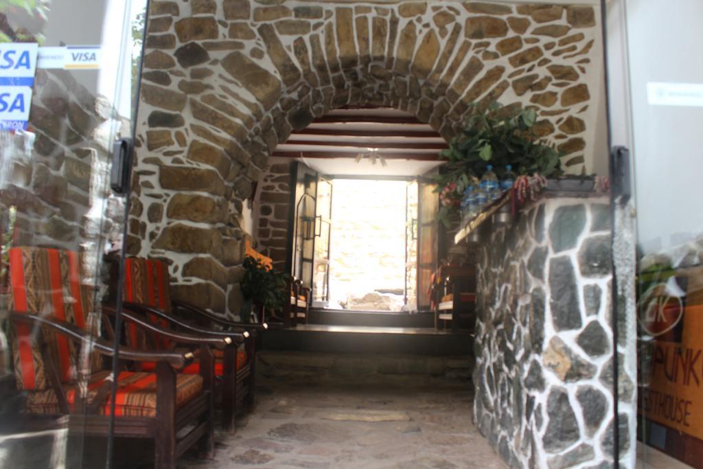 Eureka Lodge โอยานไตตามโบ ภายนอก รูปภาพ