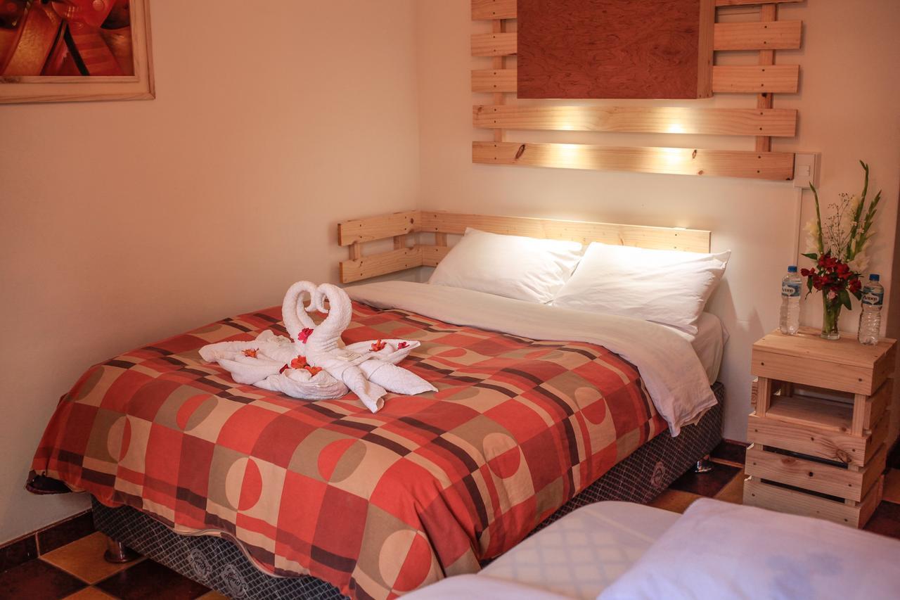 Eureka Lodge โอยานไตตามโบ ภายนอก รูปภาพ